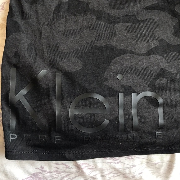 Calvin Klein workout top - Picture 4 of 5